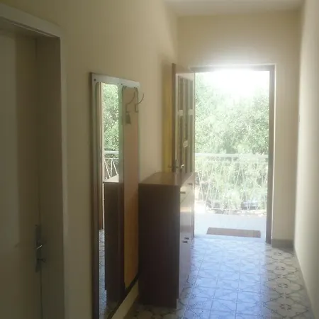 Hostel Guesthouse Mira Omis Room photo