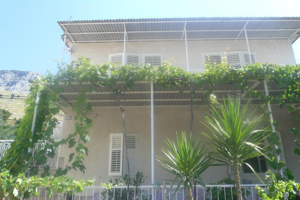 Guest house Hostel Guesthouse Mira Omis